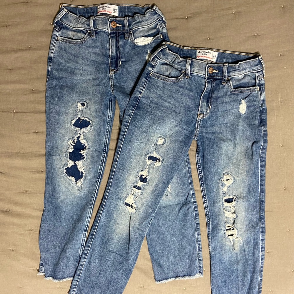 2 Girl’s Abercrombie Kids Denim Jeans lot 11/12